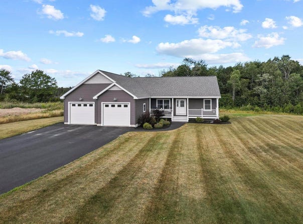 204 Edenfield Drive, Hermon, ME 04401