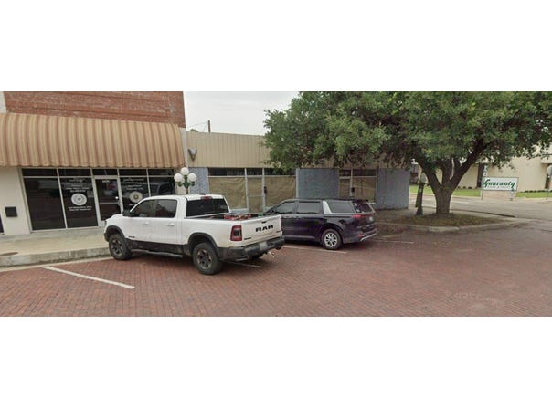 1102 Main Street, Commerce, TX 75428