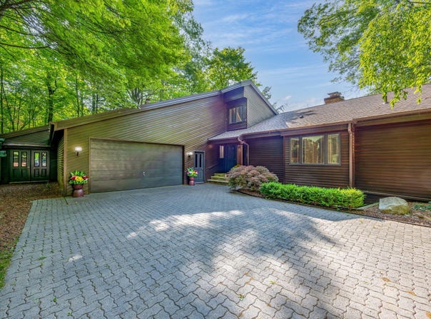 3075 Mineral Springs Trail, Mount Pleasant, MI 48858