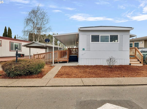 570 N 10TH AVE, Cornelius, OR 97113