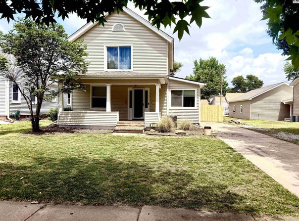 519 E Elizabeth St, McPherson, KS 67460