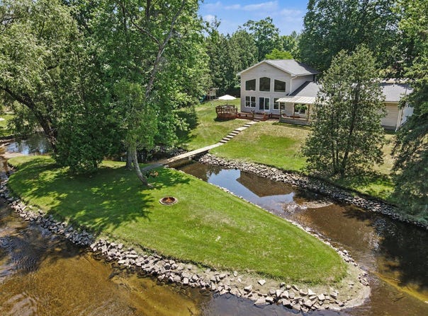 9064 E M20, Hesperia, MI 49421