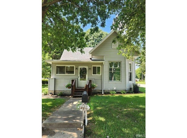 506 N Main Street, Owensville, IN 47665