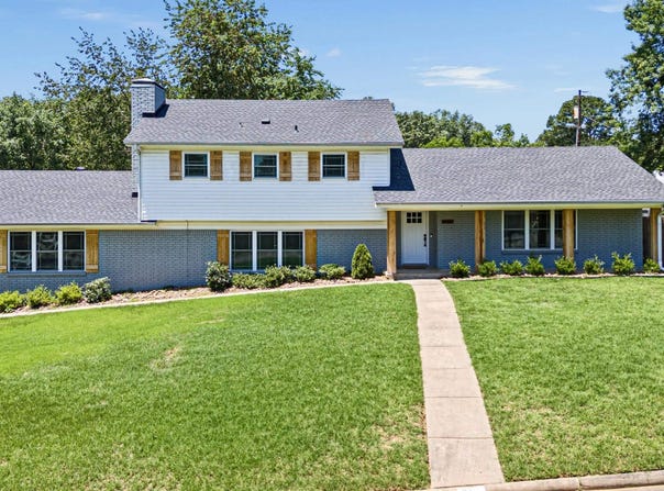 240 S Beaumont Avenue, Russellville, AR 72801