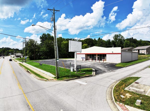 1016 Winchester Road, Irvine, KY 40336