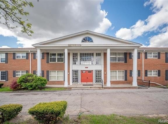 25301 Five mile, Redford Twp, MI 48239