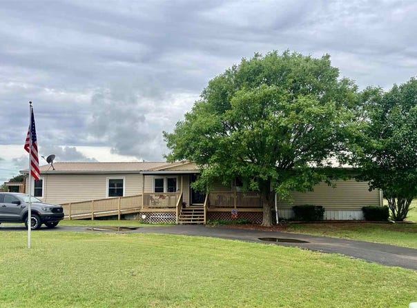 608-610 Osage Ave, Geronimo, OK 73543-9222