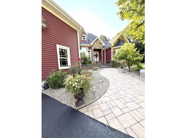 55 Creek Road, Champlain, NY 12919