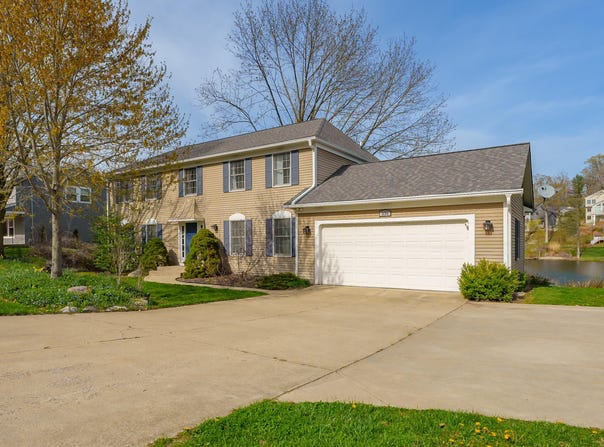 339 Highland Court, Plainwell, MI 49080