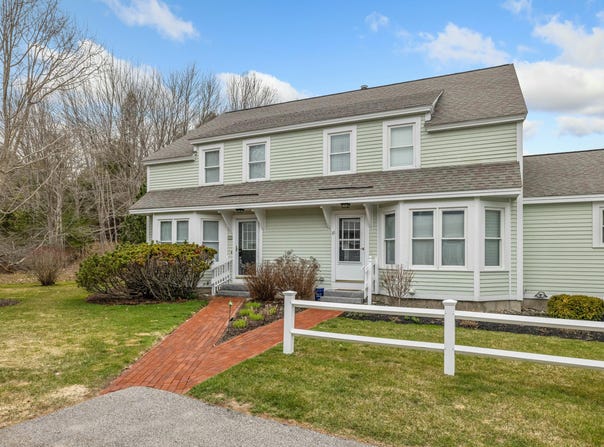 12 Ephraim Tyler Way, Kennebunk, ME 04043