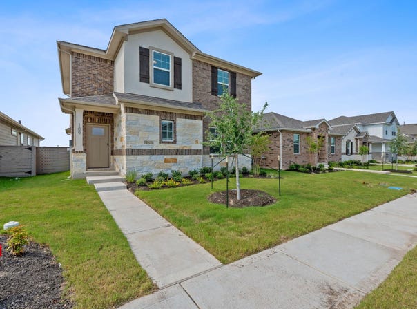 109 Zinnia LN, Hutto, TX 78634