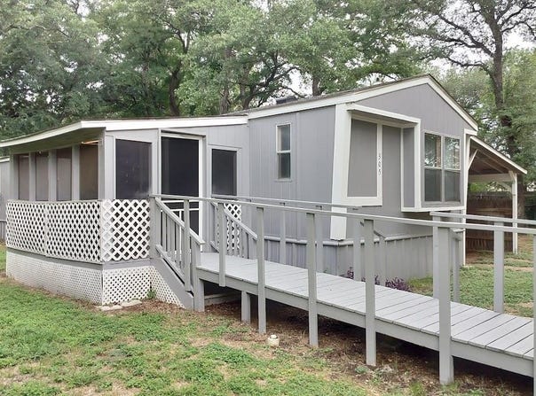 305 Woods Ln, Cedar Park, TX 78613