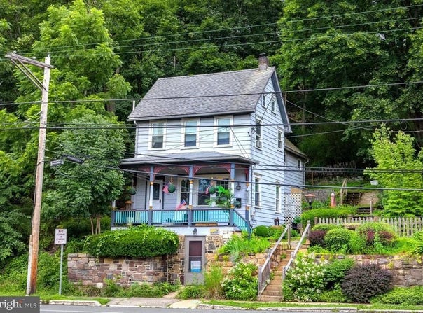 132 S MAIN STREET, LAMBERTVILLE, NJ 08530
