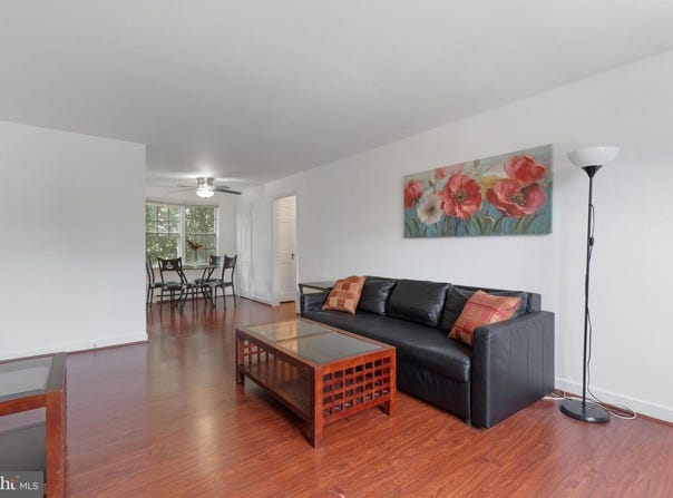211 E GLEBE RD #C, ALEXANDRIA, VA 22305