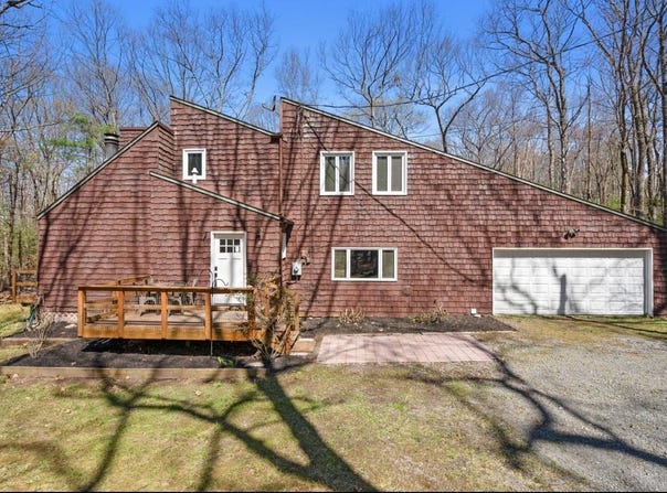 16 Clipper Drive, Wurtsboro, NY 12790