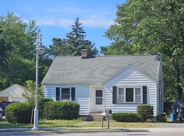 428 Seminole Road, Norton Shores, MI 49444