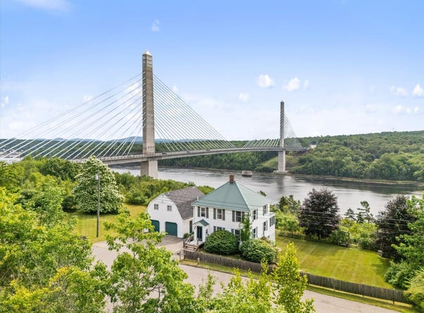 1407 US Highway 1, Prospect, ME 04981