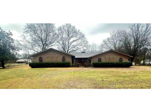 121 W Lee Street, Mineral Sprs., AR 71851