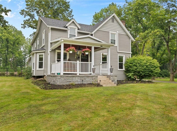 3545 Walworth Rd, Walworth, NY 14568