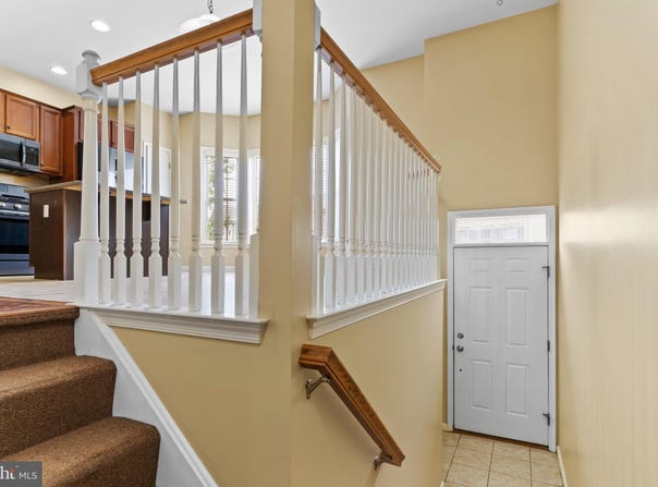 6304 CREEKBEND DRIVE, MECHANICSBURG, PA 17050