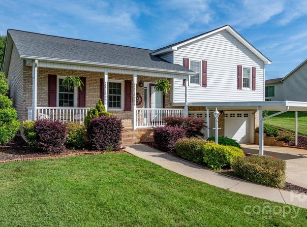 10 Hunters Ridge Court, Granite Falls, NC 28630