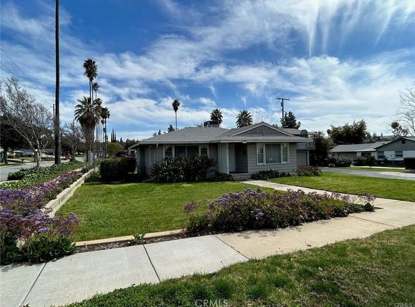 696 E Cypress, Redlands, CA 92374