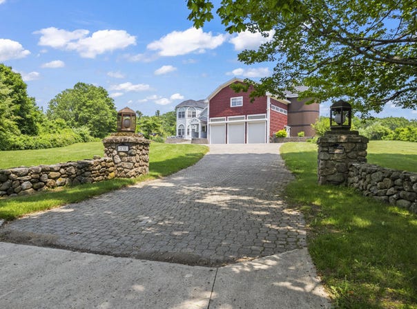 238 Laudholm Farm Road, Wells, ME 04090