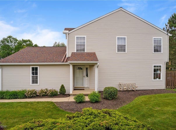 235 Steeple Chase Run unit: 4, Northfield, OH 44067