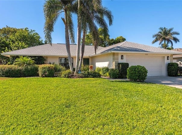 4616 CHIPPENDALE, NAPLES, FL 34112