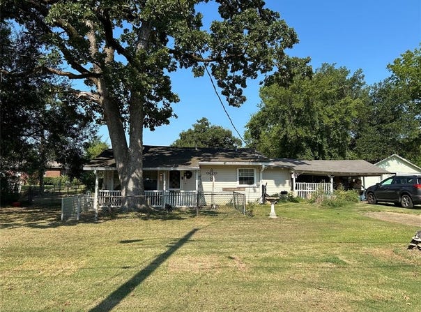 1017 N Spring, Grand Saline, TX 75140
