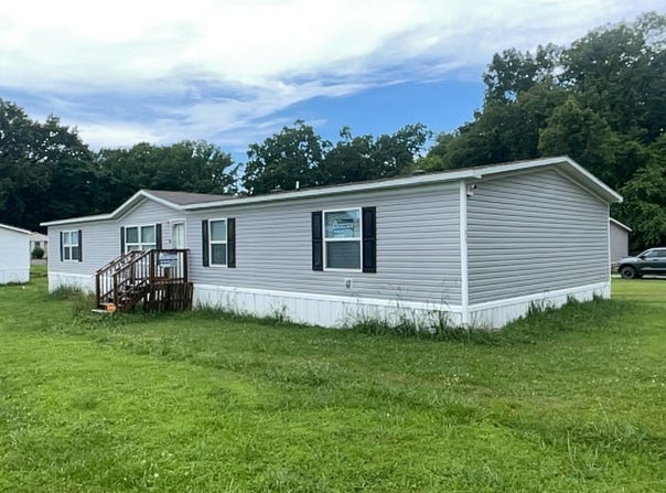 35 BLUE SPRUCE RD, CLARKSVILLE, TN 37043