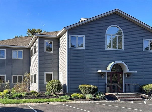 4 Bellows Rd, Westborough, MA 01581