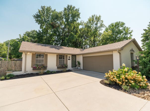 1756 E Swallow Street, Springfield, MO 65804