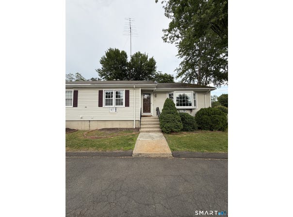 56 Janet Circle, Bridgeport, CT 06606