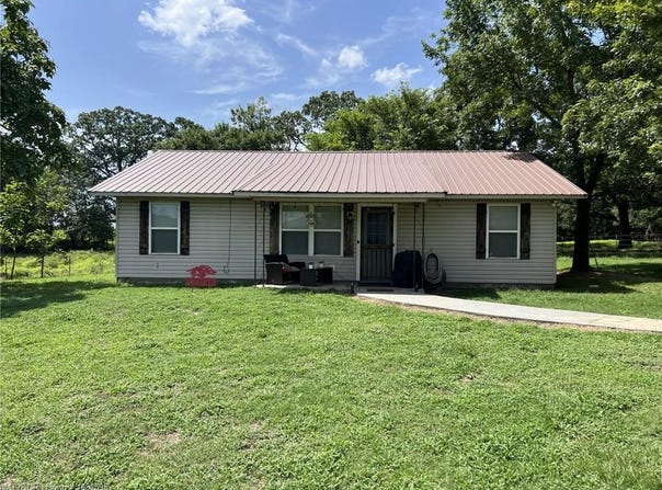 561 Lenny Graham  RD, Magazine, AR 72943
