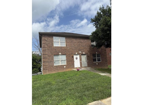 812 Ridgewood Drive, Berea, KY 40403