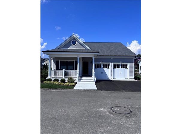 40 Wescott Way, Coventry, RI 02816