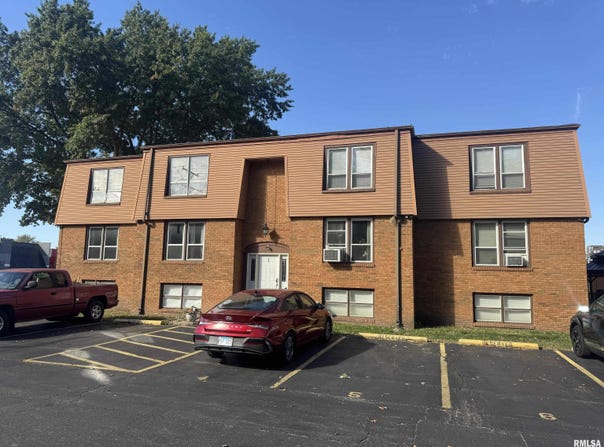2651 W LAWRENCE Avenue, Springfield, IL 62704