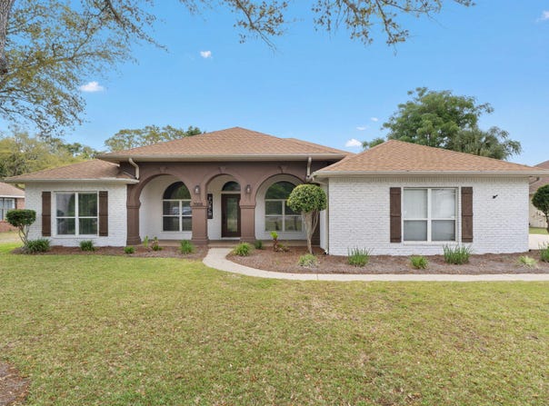 7008 Turnberry Circle, Navarre, FL 32566