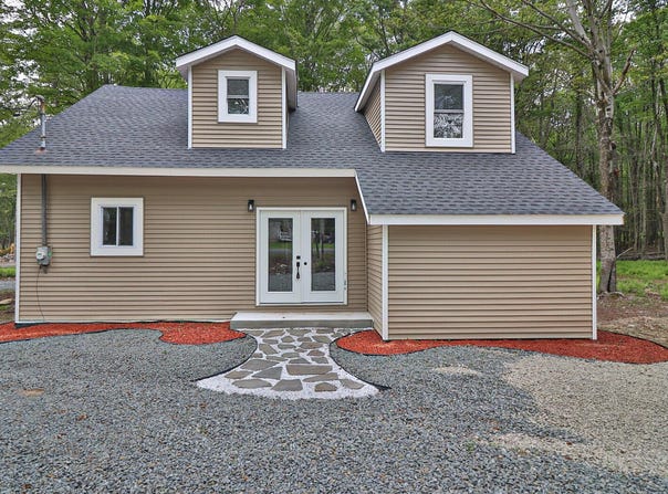 1080 Westside Drive, Newfoundland, PA 18445