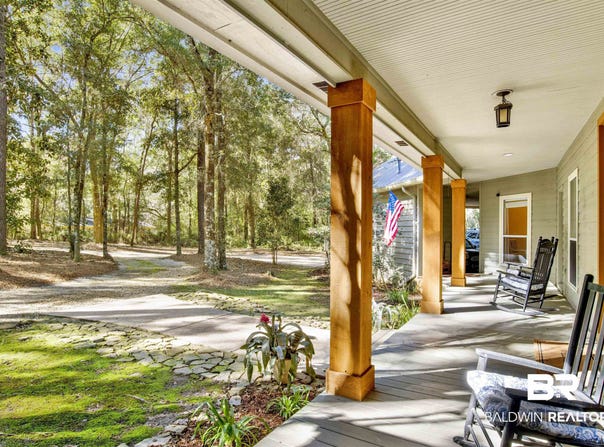15 Woods Avenue, Fairhope, AL 36532