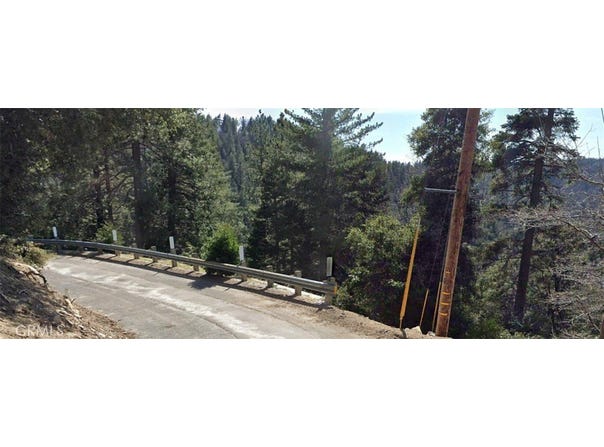 1170 Chateau Drive, Crestline, CA 92325