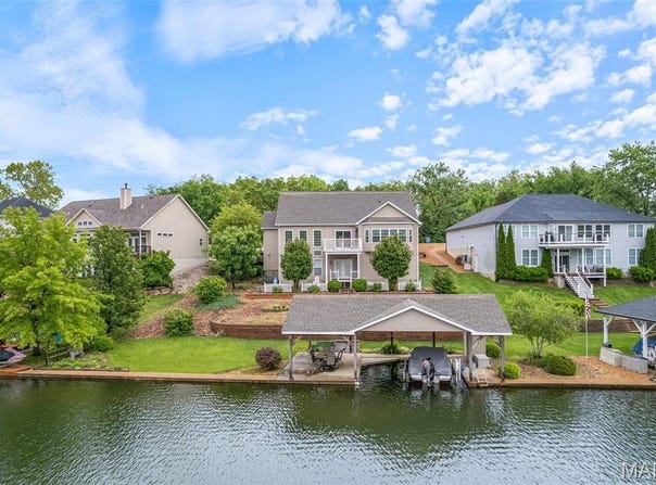 9623 E Vista Drive, Hillsboro, MO 63050