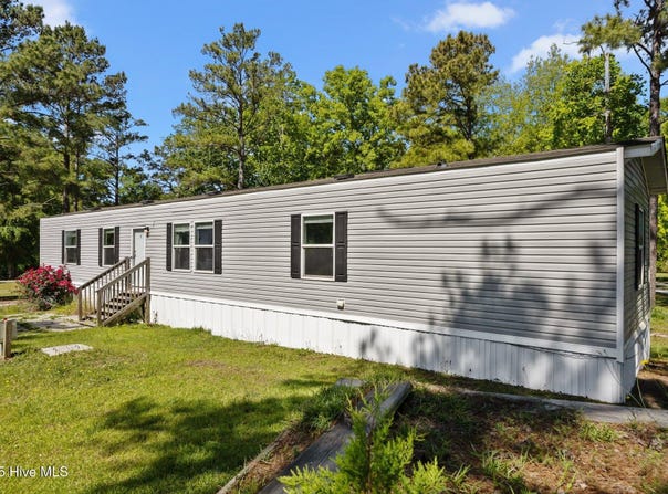 313 Buck Drive, Hampstead, NC 28443
