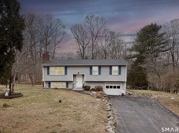 33 Forest Avenue, Groton, CT 06355