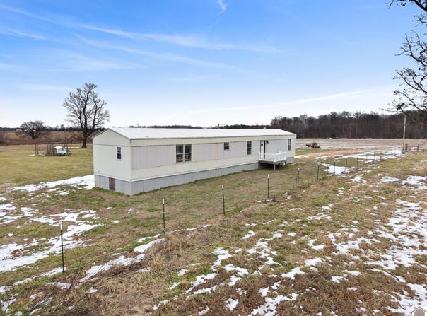 3452 N State Route 121, Murray, KY 42071