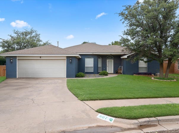 807 Cedar Avenue, Idalou, TX 79329