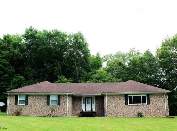 3845 Hightree Avenue SE, Warren, OH 44484