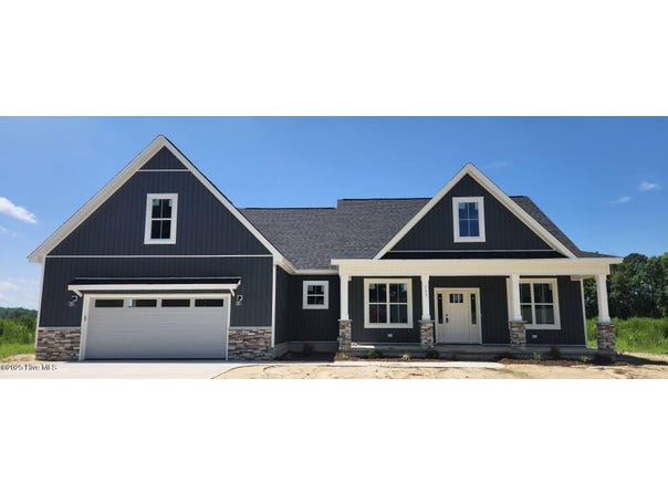 203 Crown Drive, Washington, NC 27889