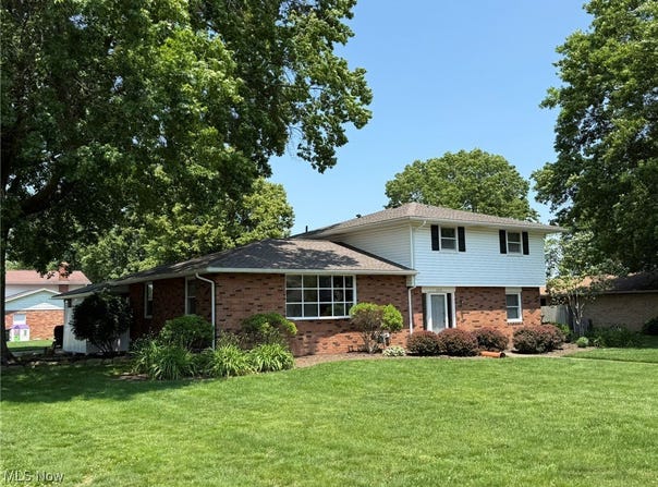 205 Providence Avenue SE, New Philadelphia, OH 44663